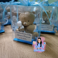 Подаръци за гости - мече в кутия с пера