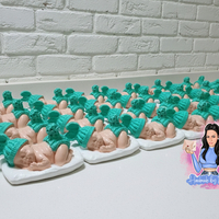 Подаръчета за гости - бебе с възглавничка