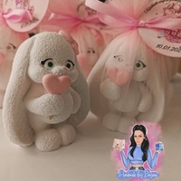 Подаръци за гости - зайче със сърце