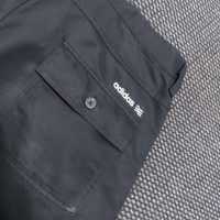 Adidas къси панталони M размер
