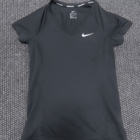 Nike тениска дамска XS размер