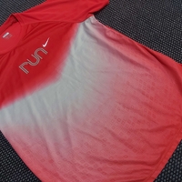 Nike тениска S размер