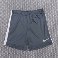 Nike къси панталони L размер