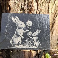 Великденска каменна плочка с поставка