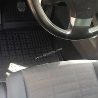 Гумени стелки за Golf 5 / Golf 6 / Jetta / Seat Leon / Seat Toledo (2004-2012) / Sirocco / Octavia 2 (2004-2013) - тип леген