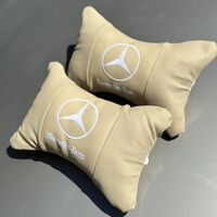 Бежови възглавнички за Мерцедес