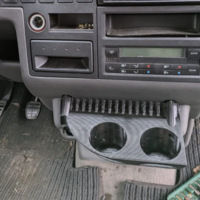 Поставка за чаши за VW T4