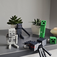 Ключодържател в пиксел стил