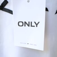 ONLY Тениска с панделки • S