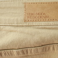 Vero Moda Бежови slim fit дънки • S/M