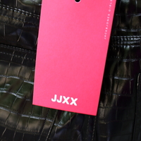 JJXX Черен панталон с кроко ефект • XS