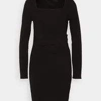 Vero Moda Вталена рокля • M