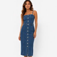 Levi’s дънкова midi рокля Slim Fit - L