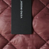Vero Moda Прошито яке • M