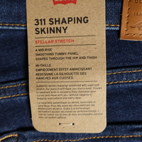 Levi’s 311 Shaping Skinny • W31 / L32