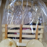 Каручка с червено вино и 3 бр. чаши – Подаръчен комплект**