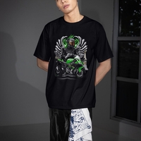 Стилна тениска с уникален дизайн – мотор и моторист