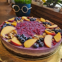 Боровинкова торта с плодове 26см