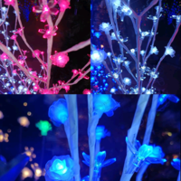 Светещо коледно дръвче модел с рози и цветя