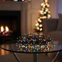 Цветни коледни лампички с черен кабел