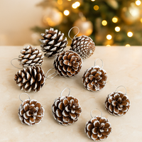 Комплект от 6 или 12 броя коледни шишарки