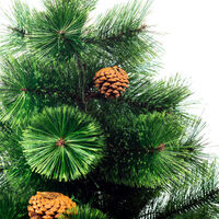 Естествено зелена елха с шишарки