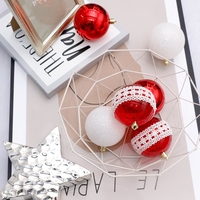 Коледна декорация Червени и бели топки