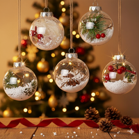 Комплект от 6 прозрачни топки за елха пълни с коледна декорация