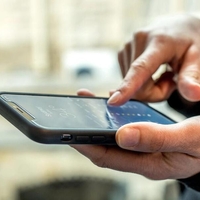 Стъклен протектор за екран QUAD LOCK - Samsung Galaxy S21FE