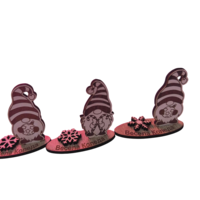 Дървено джудже с табелка и късметче