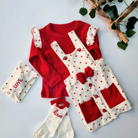 Kомплект за момиченце с червени сърчица