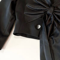 Черна блуза тип късо сако със сатенена панделка Arielle