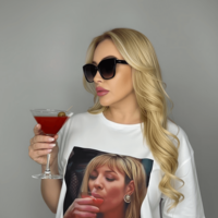 Лимитирана дамска тениска „I Love Me More“