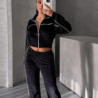 Velour Touch Set Black – спортен екип от мек велур