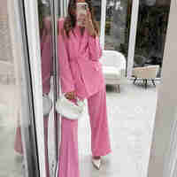 Pink Elegance – Костюм със сако и панталон