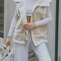 Velour Charm – издължен елек от велур с каракул