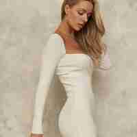 Прилепнала рокля с дълъг ръкав Elegance Line White