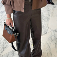 Кафяв кожен панталон