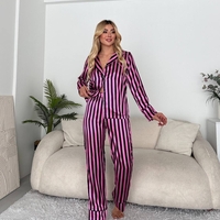 Луксозна сатенена пижама „Silky Dream“ – риза и долнище