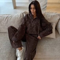 “ Crystal Luxe“ – кафяв спортен екип с камъчета