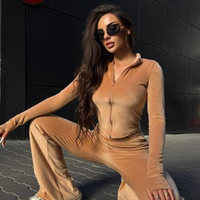 Velour Chic  Beige - спортен екип от кадифе