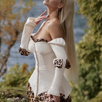 Ibiza White - Елегантна рокля с леопардови акценти