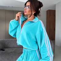 “ Velour contrast Set “ – спортен екип от мек велур