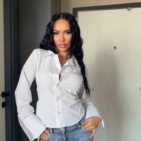 Риза с подчертан силует и връзки на талията - white