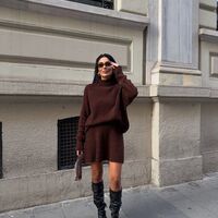 Mocha Комплект – пуловер и разкроена къса пола от плетиво