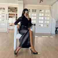 Елегантна кожена пола Noir