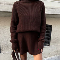 Mocha Комплект – пуловер и разкроена къса пола от плетиво