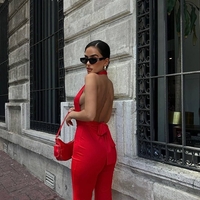 RED DIVA Елегантен гащеризон с гол гръб и дълбоко деколте