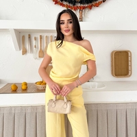 Relax Chic Set Yellow – Панталон с ластик и издължен топ с паднало рамо