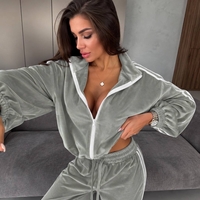 “ Velour contrast Set “ green – спортен екип от мек велур